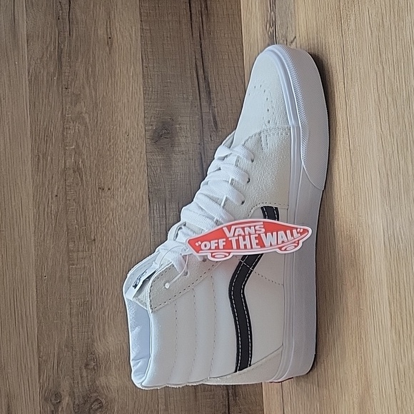 Van's SK8-Hi Brand new in the box. - Picture 7 of 14